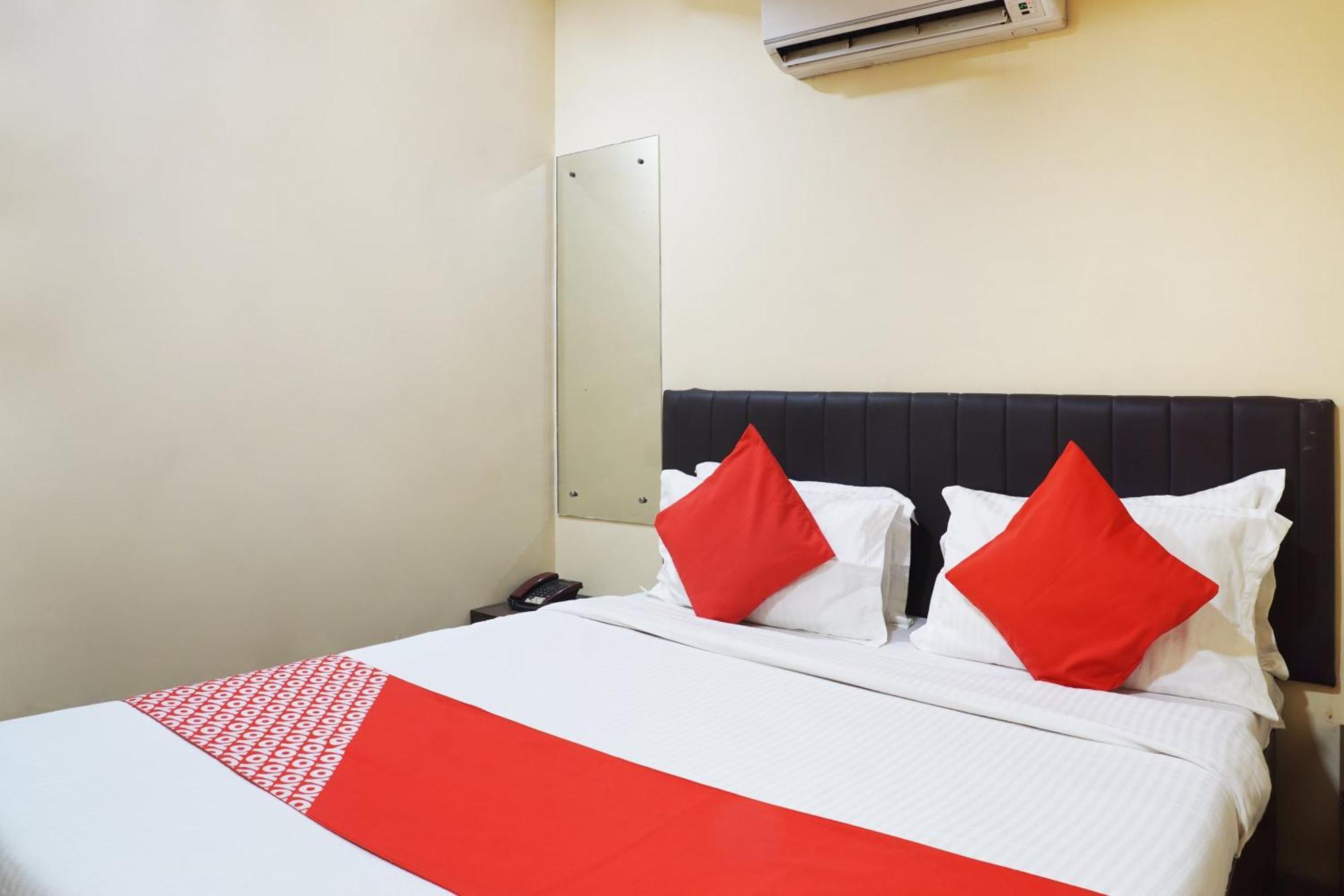 Oyo Hotel Paradise Bombaim Exterior foto